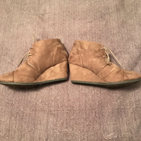 Booties - Picture 3 of 6